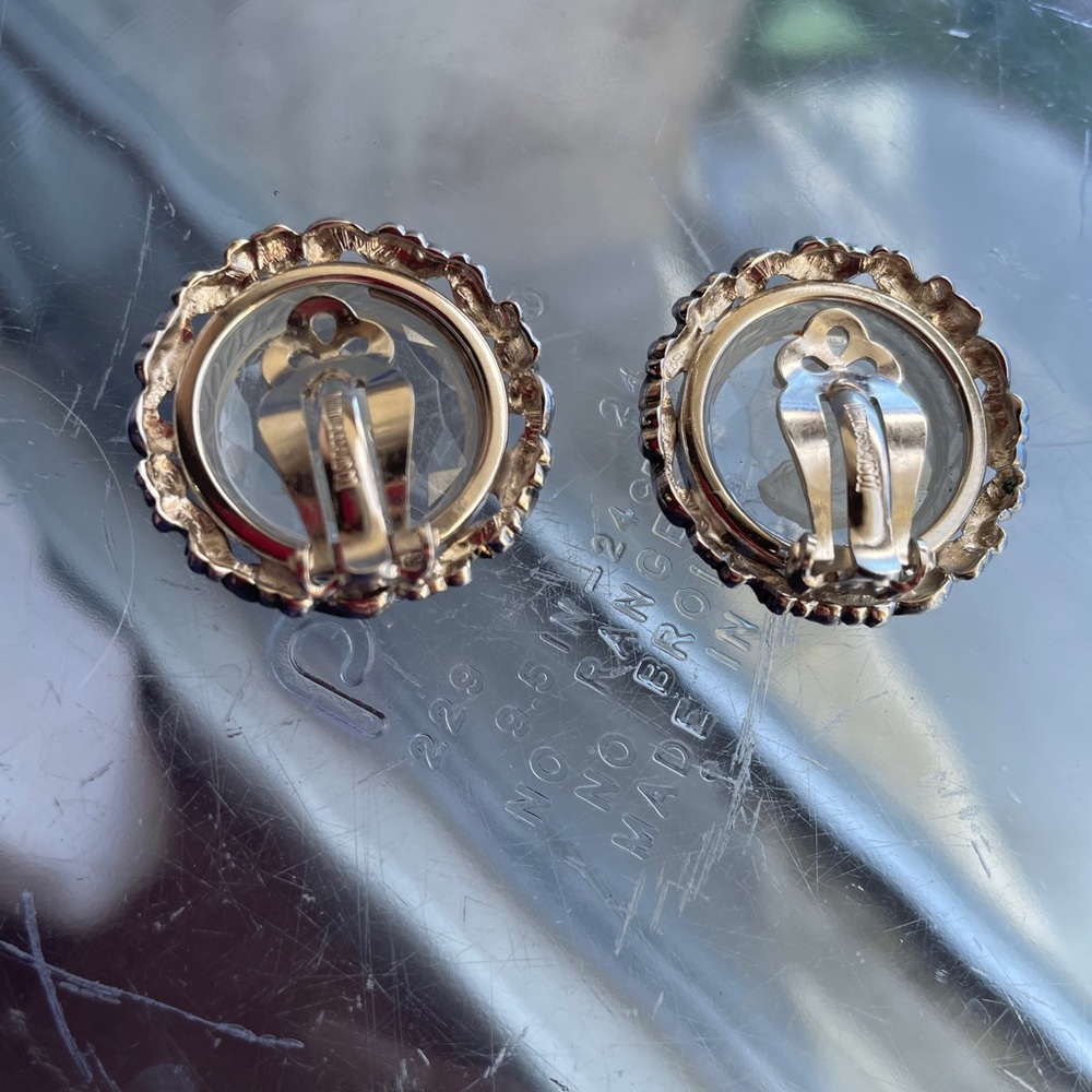 Whitting & Davis Cameo Earrings - Picture 8 of 9